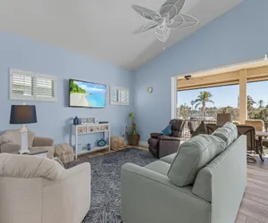 Photo 2 - 109 Shore Thing Charming Coastal Haven: Heated Pool, Near Beach