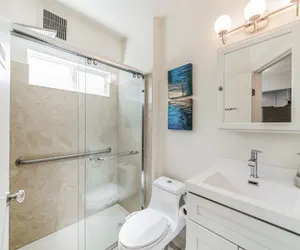Photo 5 - Centrally located ❤️ 2 bedrooms walkable