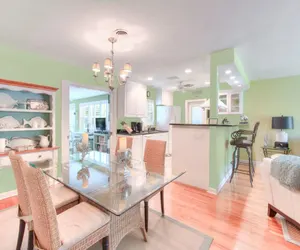 Photo 5 - Seahorse Cottage - Monthly Beach Rental