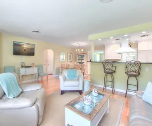 Photo 4 - Seahorse Cottage - Monthly Beach Rental