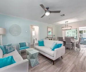 Photo 3 - Key Lime Cottage - Monthly Beach Rental