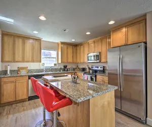 Photo 3 - Diva's Den - West Salem Bungalow