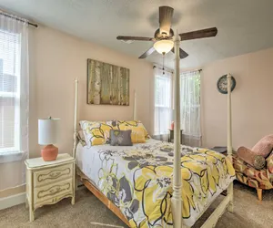 Photo 4 - Diva's Den - West Salem Bungalow