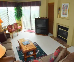 Photo 2 - Seven Springs 3 BR Condo, Mountain Views!