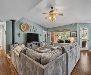 Photo 2 - The Nut House - Lovely Home with Hot Tub