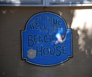 Photo 2 - Beach Side HideAway