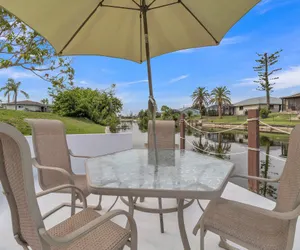 Photo 5 - Blue Oasis - Saltwater Pool, Dock, Dog-Friendly