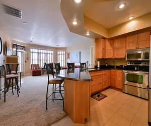Photo 5 - Unit 433A 1 BD 1 BA condo