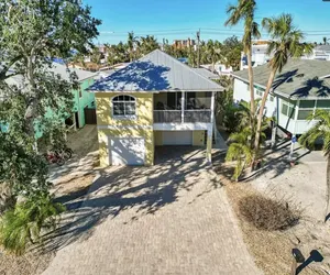 Photo 2 - La La Vista - 227 Mango St