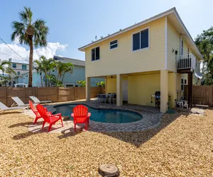 Photo 3 - La La Vista - 227 Mango St