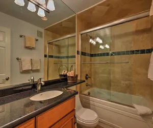 Photo 4 - Charming Aspen Retreat - walk to Ski Areas bus to 3 more from same location