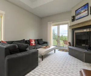 Photo 3 - Solitude Village 2 Bed 3 Bath Condo, sleeps 6, walk to lifts!