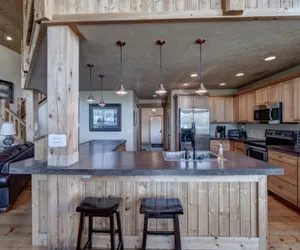 Photo 5 - Blackmoon 3 BR Chalet at Terry Peak with Outdoor Hot Tub - Sleeps 16