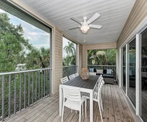 Photo 2 - Kickback Cabana