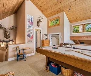 Photo 2 - Lakefront Home with Private Beach in Groveland, CA