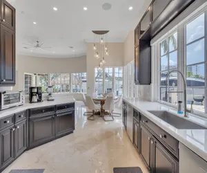 Photo 3 - Casa Royale - Luxurious Waterfront Living