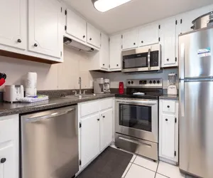 Photo 5 - Island Winds East 707