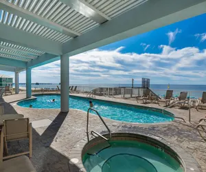 Photo 2 - Colonnades 1201