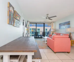 Photo 3 - Island Winds West 871