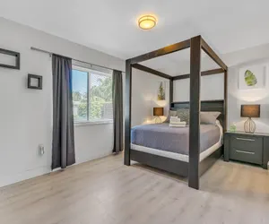 Photo 4 - PET FRIENDLY!  One mile to the Beach!  Lakeridge House