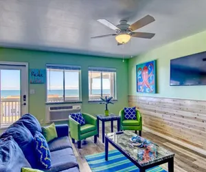 Photo 3 - BeachGate Condo Suites and Oceanfront Resort - Two Bedroom Suite