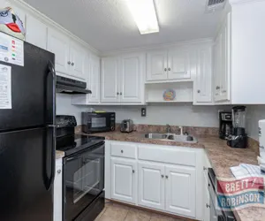 Photo 3 - Island Winds West 2 Bed 2 Bath Gulf Front High 2T Sleeps 6