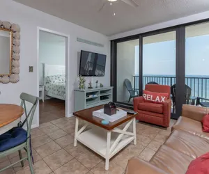 Photo 2 - Island Winds West 2 Bed 2 Bath Gulf Front High 2T Sleeps 6