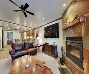 Photo 4 - Mammoth Mountain Deluxe Home (Unit 103 at 1849)