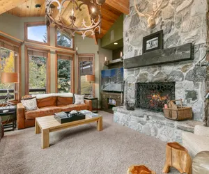 Photo 2 - Trail's End Lodge - 4 Bedroom Residence w/ Spa #13