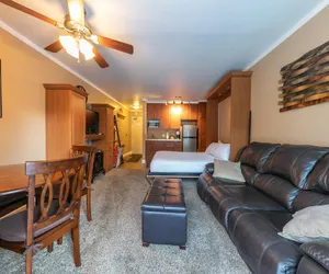 Photo 3 - Cozy Deluxe Studio #131 at Donner Lake Village