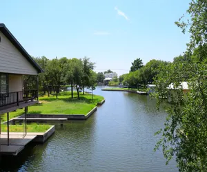 Photo 2 - Modern Kingsland Home, River Access,  Kayaks, Heated Pool w/ Jets