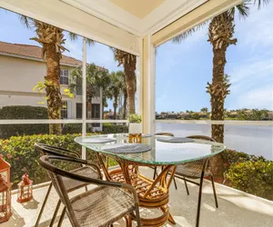 Photo 2 - Crown Colony Elegant Condo w/ Lake Views, Pool & Private Lanai