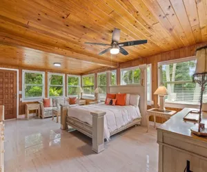 Photo 5 - Beautifully Renovated 5 bedroom Vero Beach