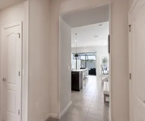 Photo 3 - Beautiful 5 Bed Home Away from Home