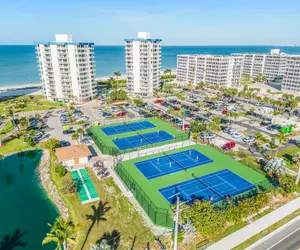 Photo 5 - Estero Beach 1005 Panoramic Gulf Views: Beachfront Condo, Pool