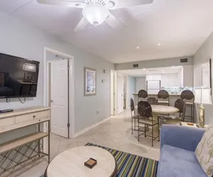 Photo 5 - * Comfy Inside * Updated * Beach 50 yards away