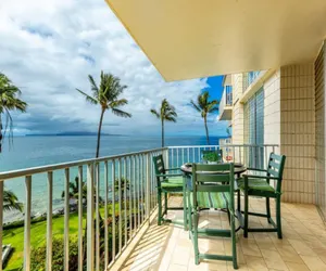 Photo 2 - Gorgeous Oceanfront Condo!  - Kamaole Nalu #504