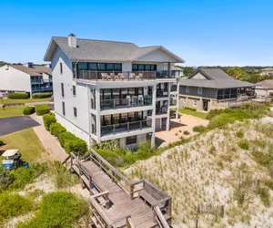 Photo 2 - Penthouse on the Point