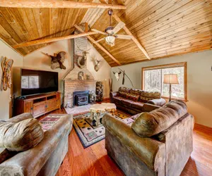 Photo 3 - Longs Peak Cabin - Monthly Long-Term Vacation Rental 30+ Days - Estes Park