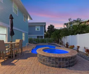 Photo 2 - 210 Amber Jack: Heated Pool, Spa & Bonus Suite!