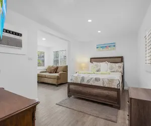 Photo 4 - 230 Palermo - Private 2-Level Home, Heated Screened Pool, Beach!