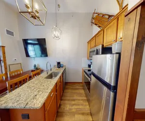 Photo 3 - Allegheny Springs #411 - Brigham Studio Condo