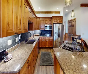 Photo 3 - Black Bear Crossing #32 - Brigham Seven Bedroom Townhouse