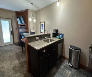 Photo 2 - Allegheny Springs #107 - Brigham Studio Condo