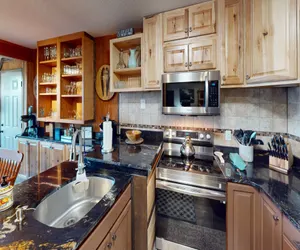 Photo 4 - Inviting 2BR Mountain Retreat in Leatherbark