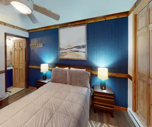 Photo 3 - Inviting 2BR Mountain Retreat in Leatherbark