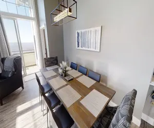 Photo 4 - Luxury 3 BR in Seneca with Breathtaking View!