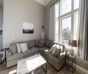 Photo 3 - Luxury 3 BR in Seneca with Breathtaking View!
