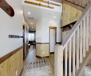 Photo 4 - Radiant 8BR Rendezvous with Hot Tub