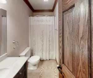 Photo 5 - Cozy 2BR Retreat in Mountain Lodge